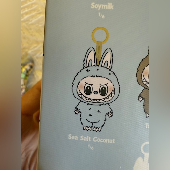 Pop Mart “Sea Salt Coconut” Exciting Macaron Labubu - Picture 5 of 9